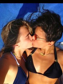 Escort Robina Natalie,Hrvatska Kostajnica together Lebanese kissing