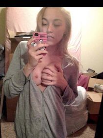 Slim petite Italian escort Dusica Preko