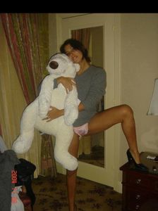 Soft kisses from young escort Jela Čazma