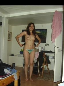 Escort Lolita, Postira enjoy my company