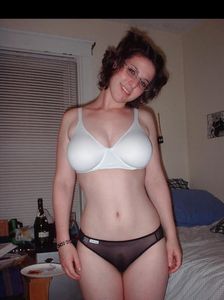 Escort Saki, Solin role play striptease