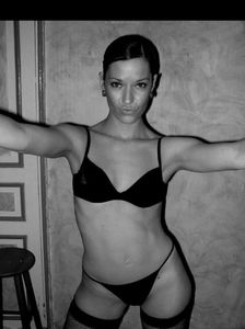 Escort Leptirica, Jelsa lets have some sex fun