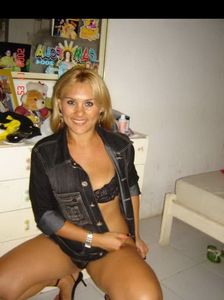 Escort Uzavrela, Trilj get a wild fuck now