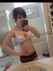 Slim open minded escort Lara Vukovar