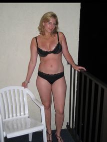 Full enjoyment together with escort Mona Cres