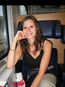 Curvy blonde escort Bez Bol